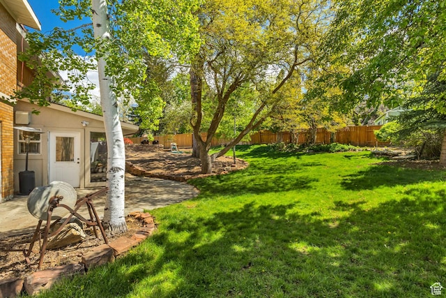 1253 Oakridge Ln, Bountiful, UT 84010 - view of yard with a patio