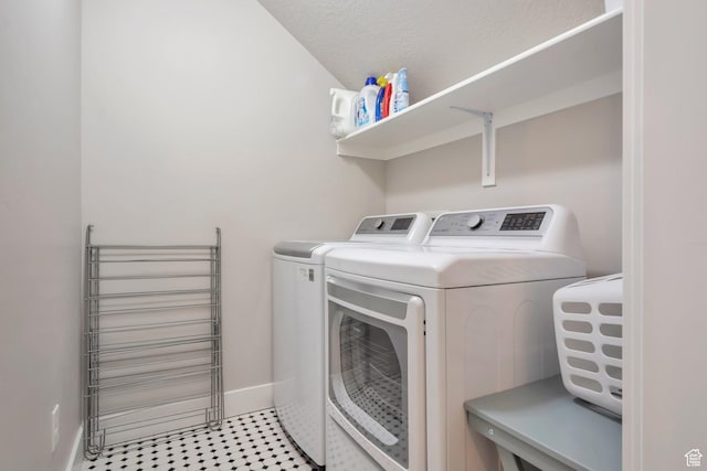 494 N 300 E, American Fork, UT 84003 - washroom with baseboards, laundry area, and washing machine and dryer