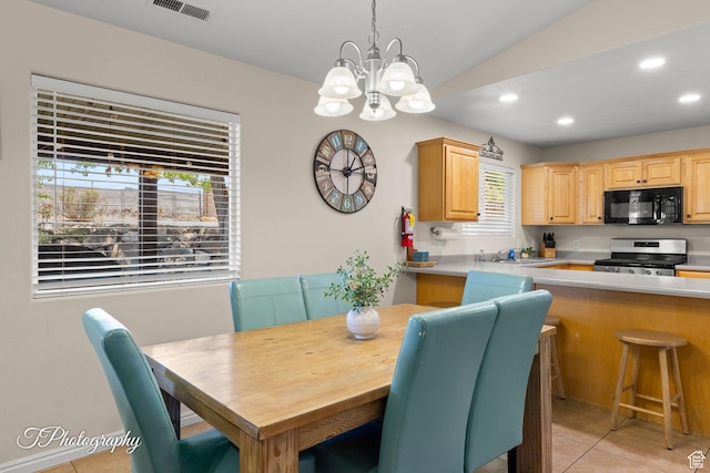 186 N 870 W, Hurricane, UT 84737 - dining room with visible vents, lofted ceiling, recessed lighting, light tile patterned floors, and a notable chandelier