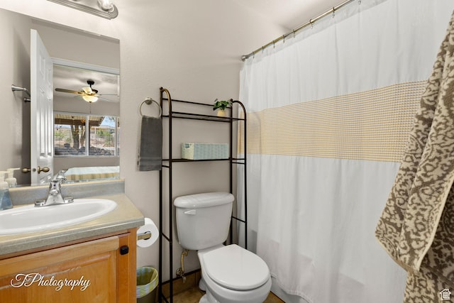 186 N 870 W, Hurricane, UT 84737 - full bathroom featuring vanity, ceiling fan, toilet, and a shower with shower curtain