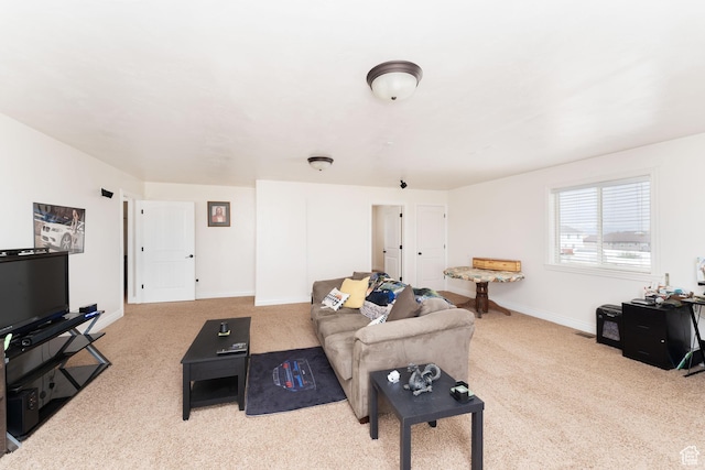 4231 W 650 N, Vernal, UT 84078 - carpeted living area with baseboards