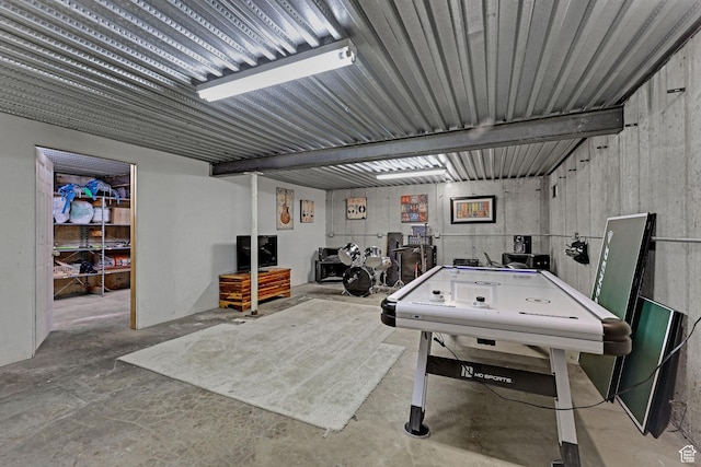 2137 W 550 N, West Point, UT 84015 - playroom featuring concrete floors
