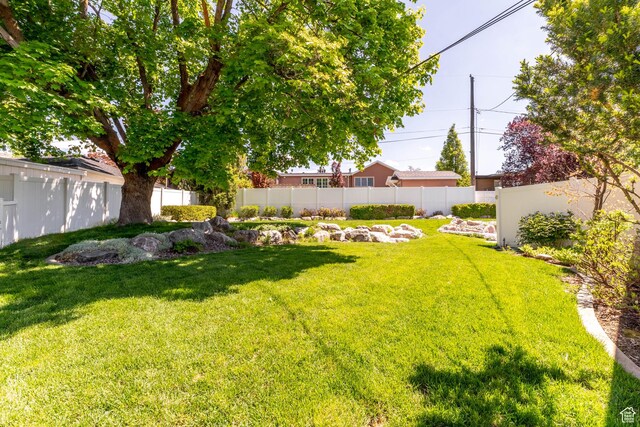 81 S 700 E, Bountiful, UT 84010 - view of yard featuring fence