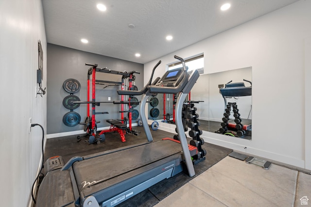 733 W Juniper Hill Dr, St George, UT 84790 - exercise room with recessed lighting, a textured ceiling, and baseboards