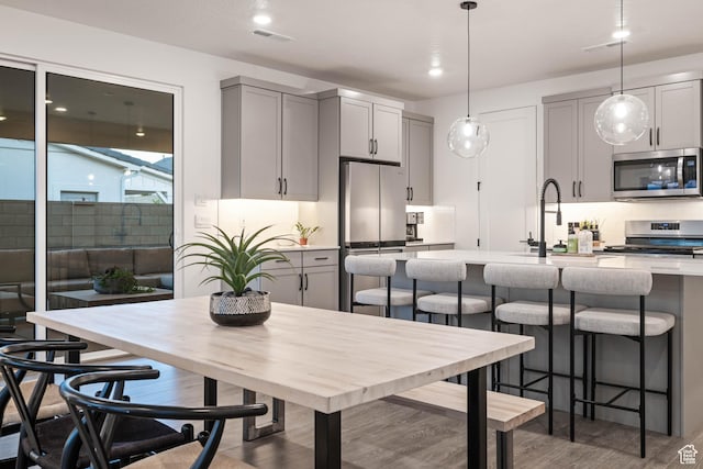 733 W Juniper Hill Dr, St George, UT 84790 - dining space featuring light wood-style floors, recessed lighting, and visible vents