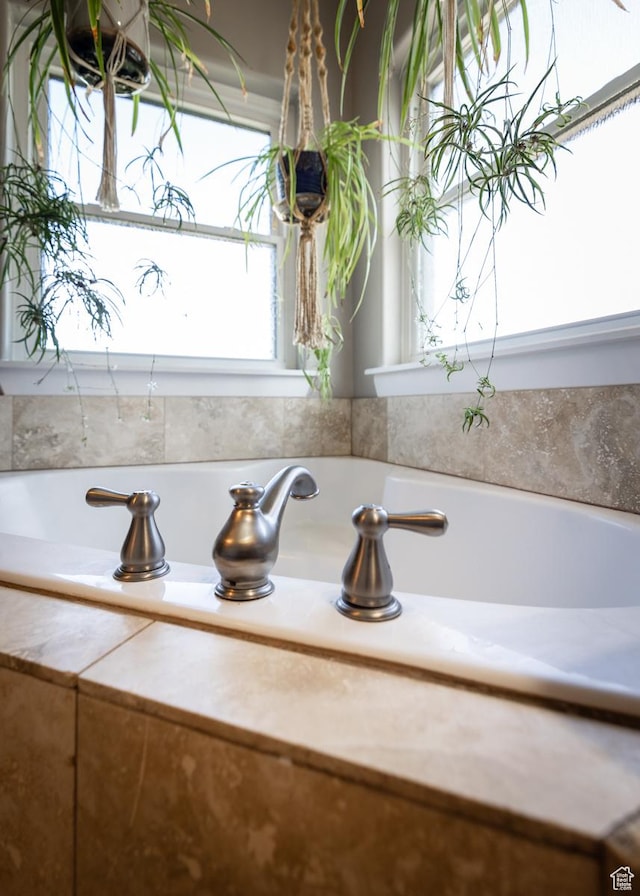 486 N 3500 W, Vernal, UT 84078 - room details with a bathtub