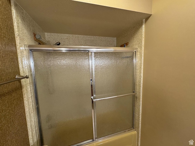281 N Pin Oak Cir, Kaysville, UT 84037 - bathroom with enclosed tub / shower combo