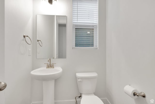 1281 Village Green Trl, Park City, UT 84098 - bathroom with toilet, baseboards, and a sink