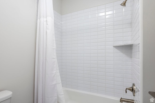 9293 S Regatta Ln, Cottonwood Heights, UT 84093 - bathroom featuring shower / tub combo with curtain and toilet