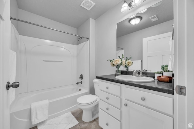 282 W 605 N Unit 307, Centerville, UT 84014 - bathroom with toilet, bathing tub / shower combination, vanity, and visible vents