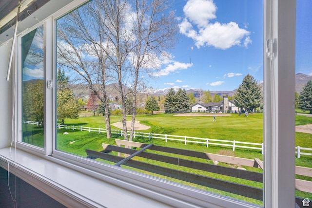 384 N Cottage Creek Ct W, Midway, UT 84049 - interior space with golf course view and fence