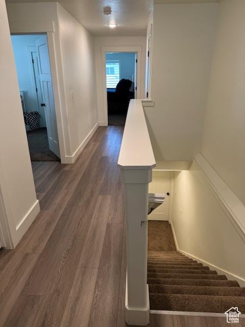 88 E 970 N, Santaquin, UT 84655 - interior space featuring wood finished floors and baseboards