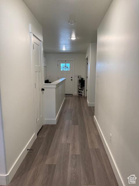 88 E 970 N, Santaquin, UT 84655 - corridor with baseboards and dark wood finished floors