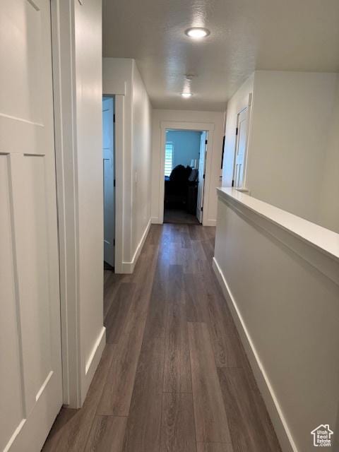 88 E 970 N, Santaquin, UT 84655 - corridor with baseboards and dark wood-style flooring