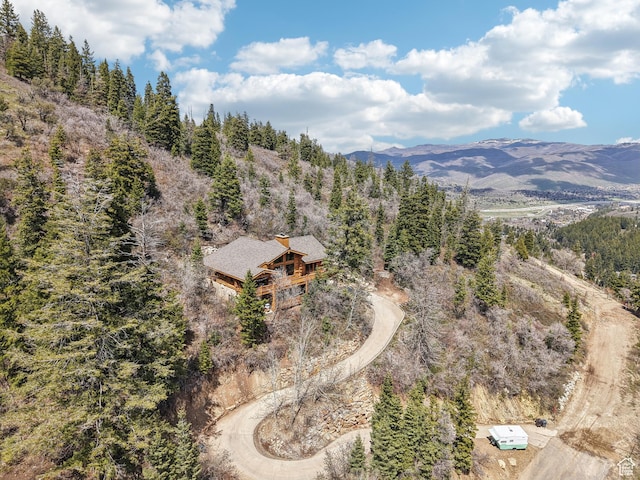 bird's eye view featuring a mountain view