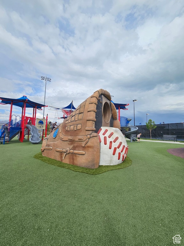 452 S Highpoint Dr, Saratoga Springs, UT 84045 - view of play area with fence