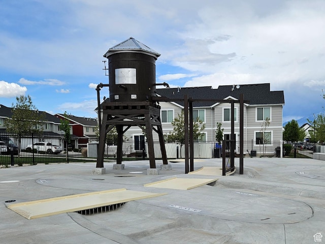 452 S Highpoint Dr, Saratoga Springs, UT 84045 - view of community featuring a residential view and fence