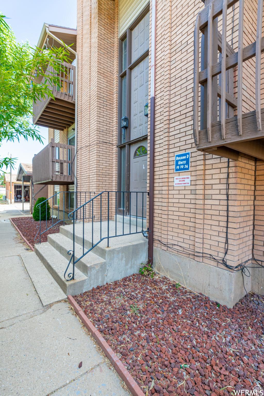 5545 S 2100 W Unit D22, Roy, UT 84067 - photo 3