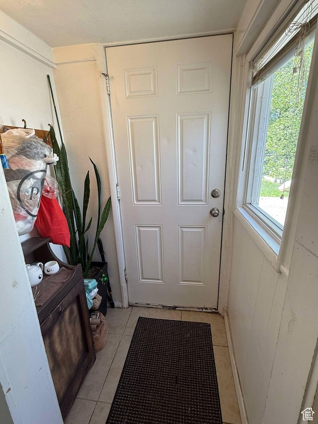 3274 W 3100 S, West Valley City, UT 84119 - doorway with light tile patterned floors