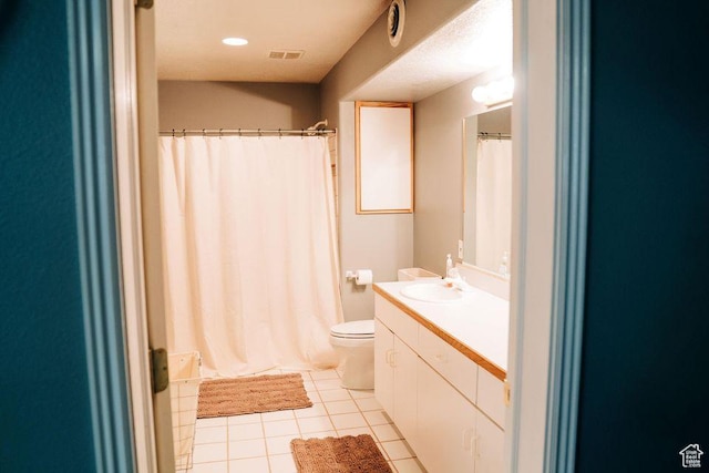 290 W 300 N, Beaver, UT 84713 - full bathroom with tile patterned flooring, toilet, vanity, and curtained shower