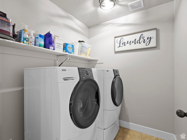 1827 W Burke Ln, Farmington, UT 84025 - laundry area featuring laundry area, washer and clothes dryer, visible vents, and baseboards