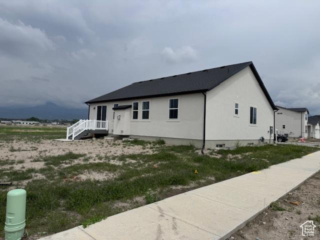 view of front of property with stucco siding