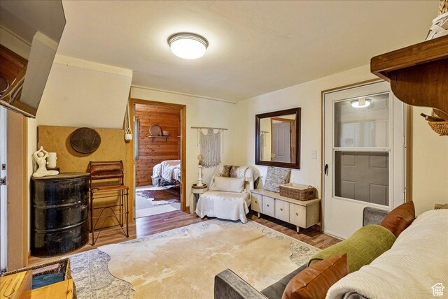 1071 S Foothill Dr E Unit 1, Kamas, UT 84036 - living area featuring wood finished floors