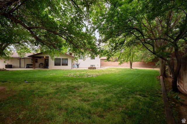 944 Gardenia Cir, St George, UT 84790 - view of yard with fence and a patio