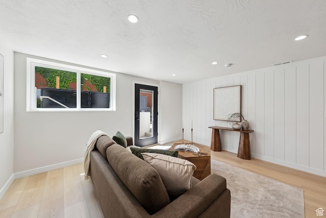 3520 S Westwood Dr E, Millcreek, UT 84109 - living area featuring baseboards, light wood-style flooring, and recessed lighting