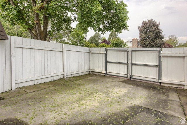 571 N 200 W, Bountiful, UT 84010 - view of patio / terrace with fence
