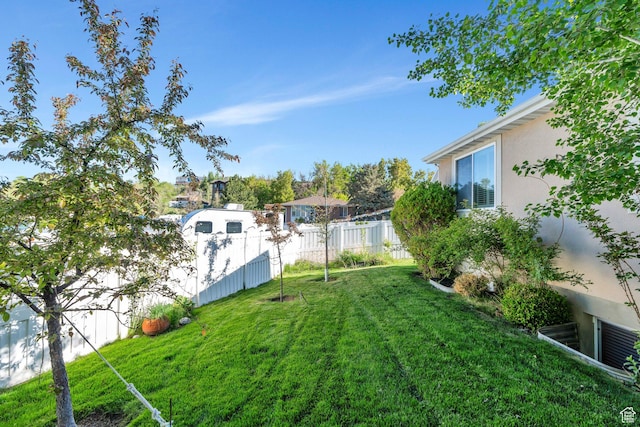 12532 S Blacksmith Ln, Draper, UT 84020 - view of yard featuring fence