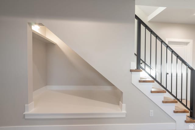 514 S 1450 W, Farmington, UT 84025 - view of staircase