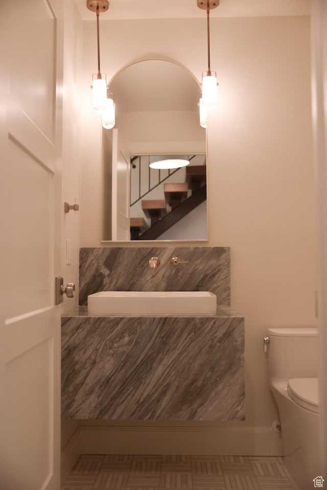 1040 N Oakmont Ln, Provo, UT 84604 - bathroom with toilet