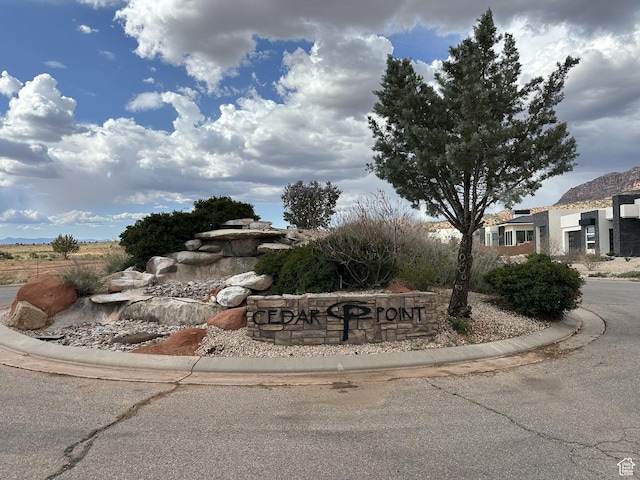 1152 E Red Sage Dr, Apple Valley, UT 84737