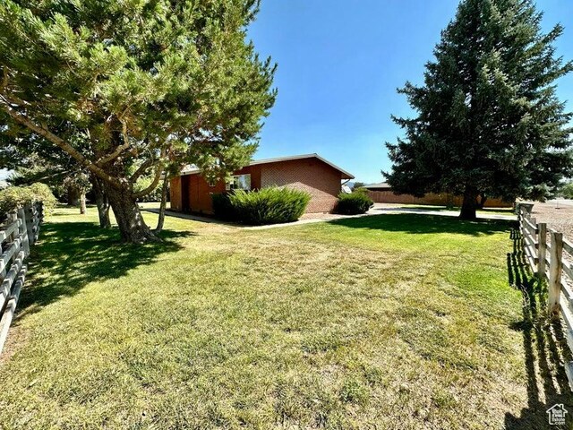 105 S 300 E, Enterprise, UT 84725 - view of yard with fence