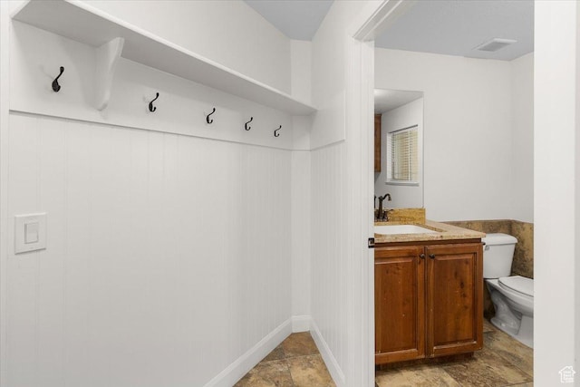 635 N 460 E, Ephraim, UT 84627 - mudroom featuring a sink, visible vents, and stone finish flooring