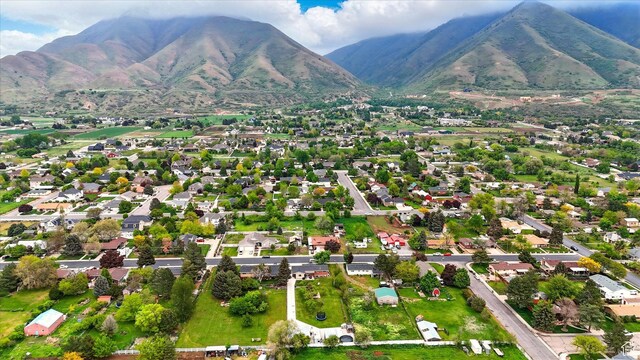 569 N 700 E, Mapleton, UT 84664 - aerial view with a mountain view