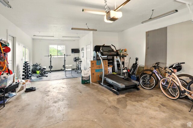 569 N 700 E, Mapleton, UT 84664 - garage featuring a garage door opener