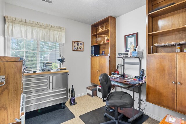 235 W 1000 N, Bountiful, UT 84010 - office with a textured ceiling, baseboards, and visible vents