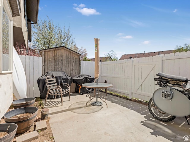890 E Hamlet Cir N, Midway, UT 84049 - view of patio featuring area for grilling and a fenced backyard