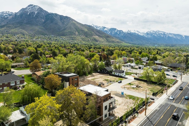 drone / aerial view featuring a mountain view