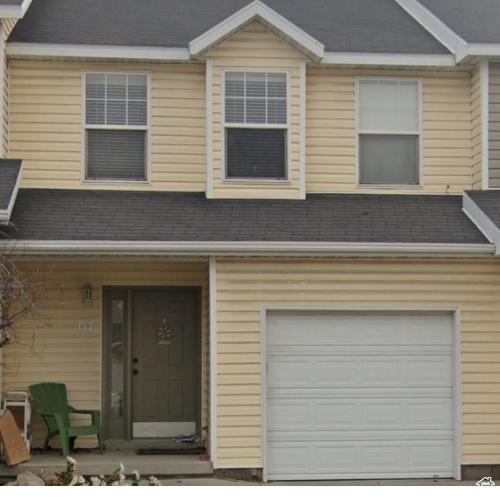 craftsman house featuring a garage