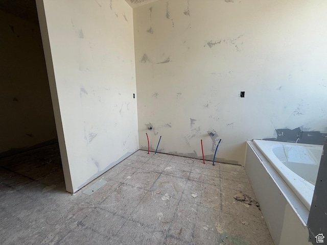 4047 N Ophir Dr, Eagle Mountain, UT 84005 - bathroom with a bathtub