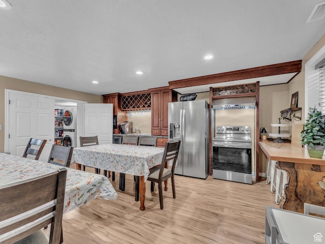 4760 S Meadow Creek Ln E, Ogden, UT 84403 - dining space featuring light wood-style flooring and recessed lighting