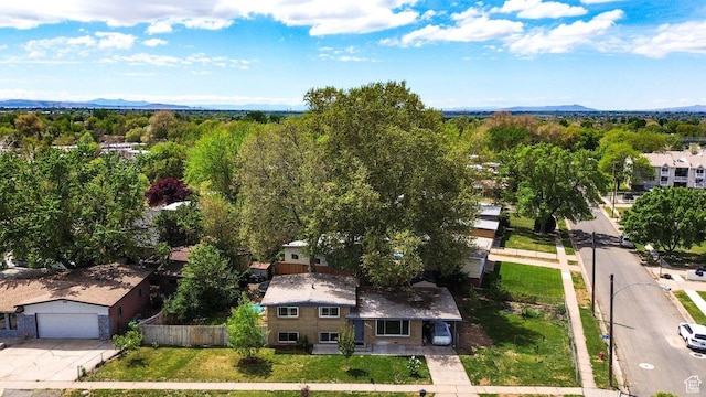 view from above of property featuring a mountainous background