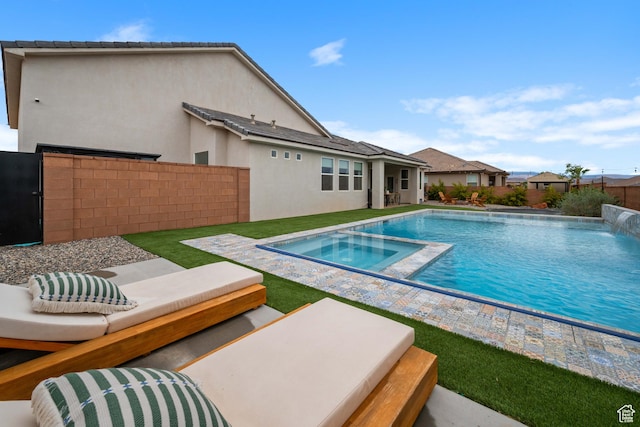 2883 S 3640 W, Hurricane, UT 84737 - view of swimming pool with an in-ground hot tub and a fenced backyard