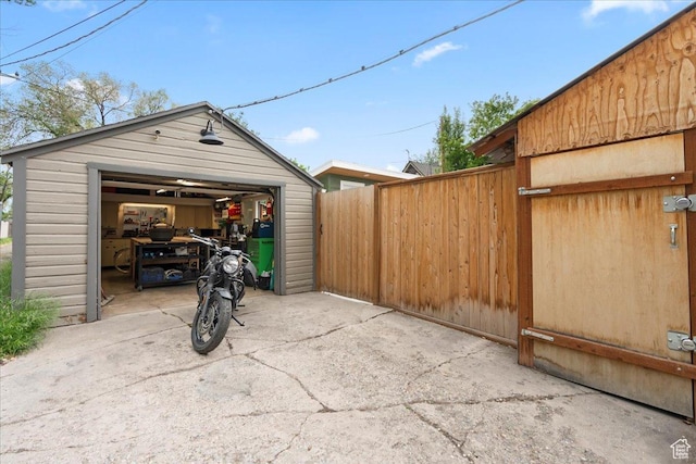 162 E Cleveland, Salt Lake City, UT 84115 - detached garage with fence