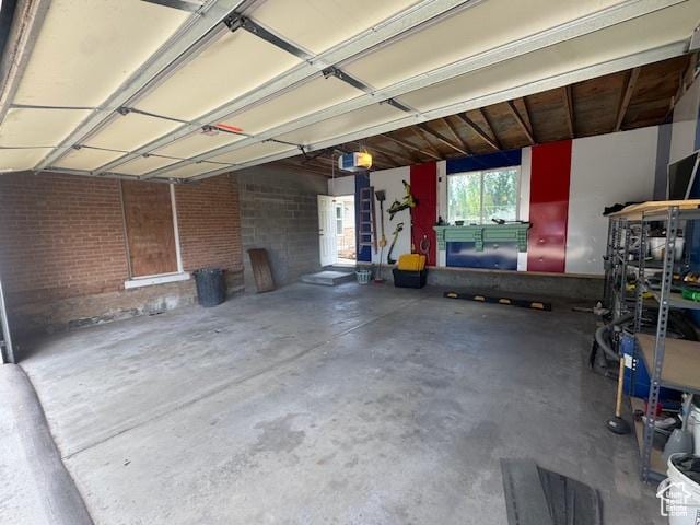105 S 500 E, Salem, UT 84653 - garage with a garage door opener