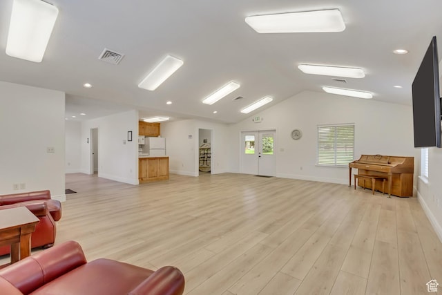 161 S 980 E, American Fork, UT 84003 - living room with light wood-style flooring, baseboards, vaulted ceiling, and recessed lighting