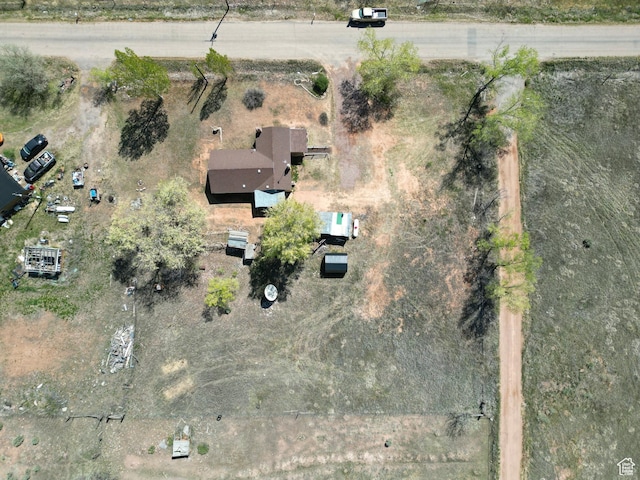 aerial view of property and surrounding area